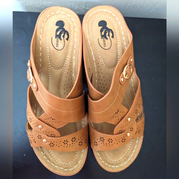 GC Wedge Sandals size 8.5 - Picture 4 of 4